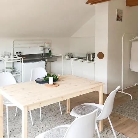 Entzueckendes Gaestestoeckl Am Linzer Poestlingberg Apartment Linz